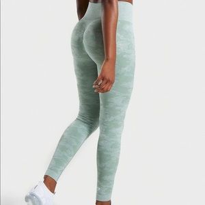 GYMSHARK CAMO LEGGING LARGE SAGE GREEN